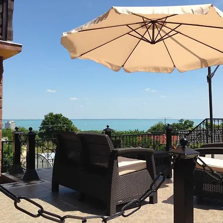Balatoni Panorama * Balatonalmádi